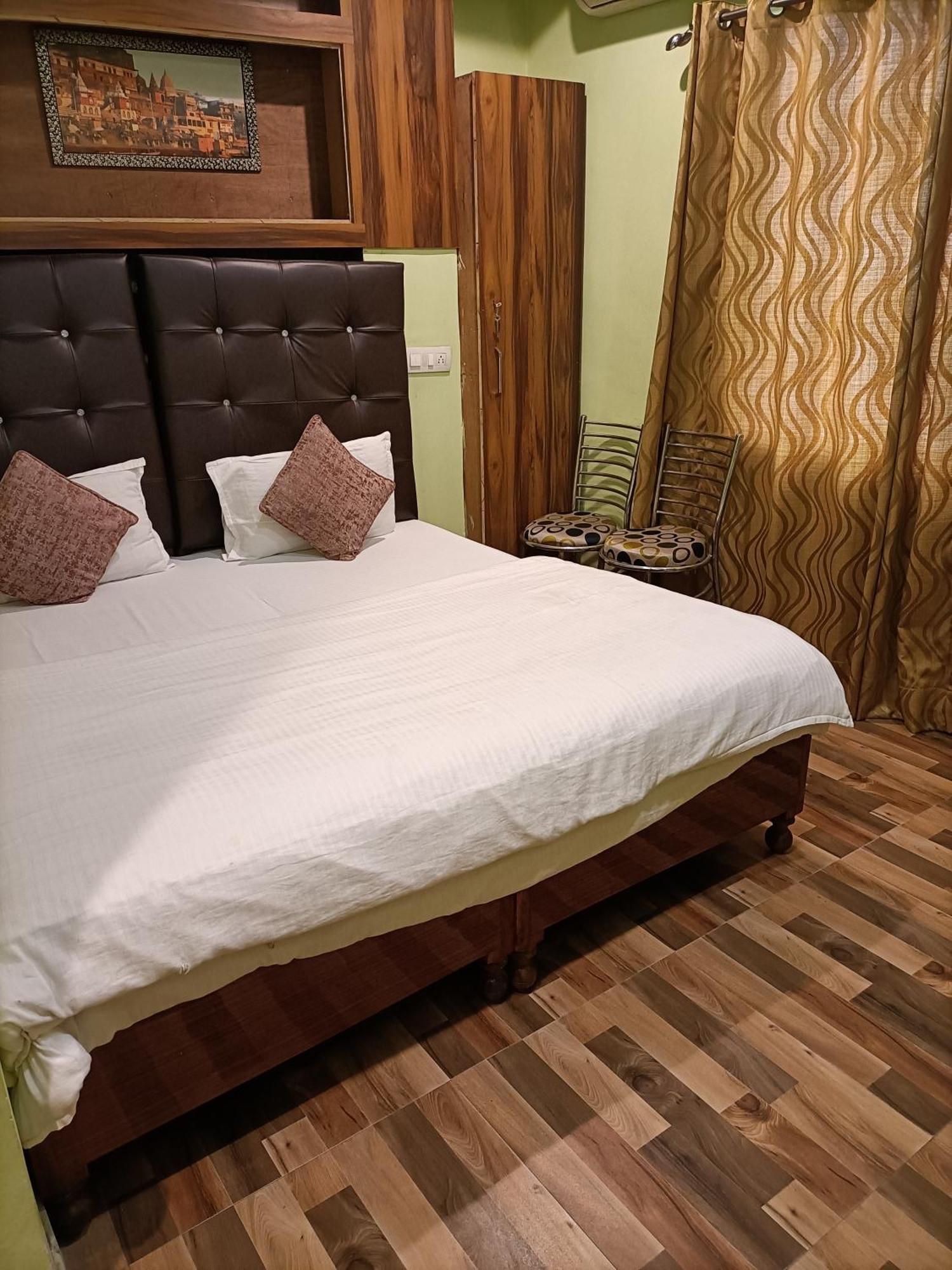 Hotel Picasso Varanasi Prime Location Exterior foto